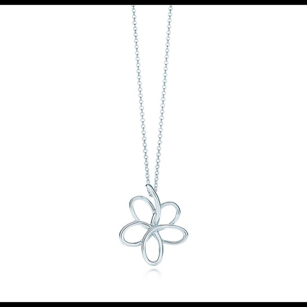 Tiffany & Co. Villa Paloma Flower Necklace